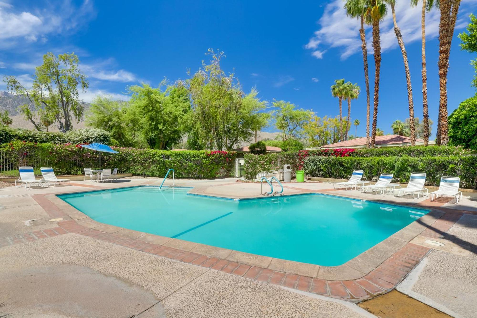 Sunny Palm Springs Haven Fenced Patio, 6 Pools! Apartment Exterior photo